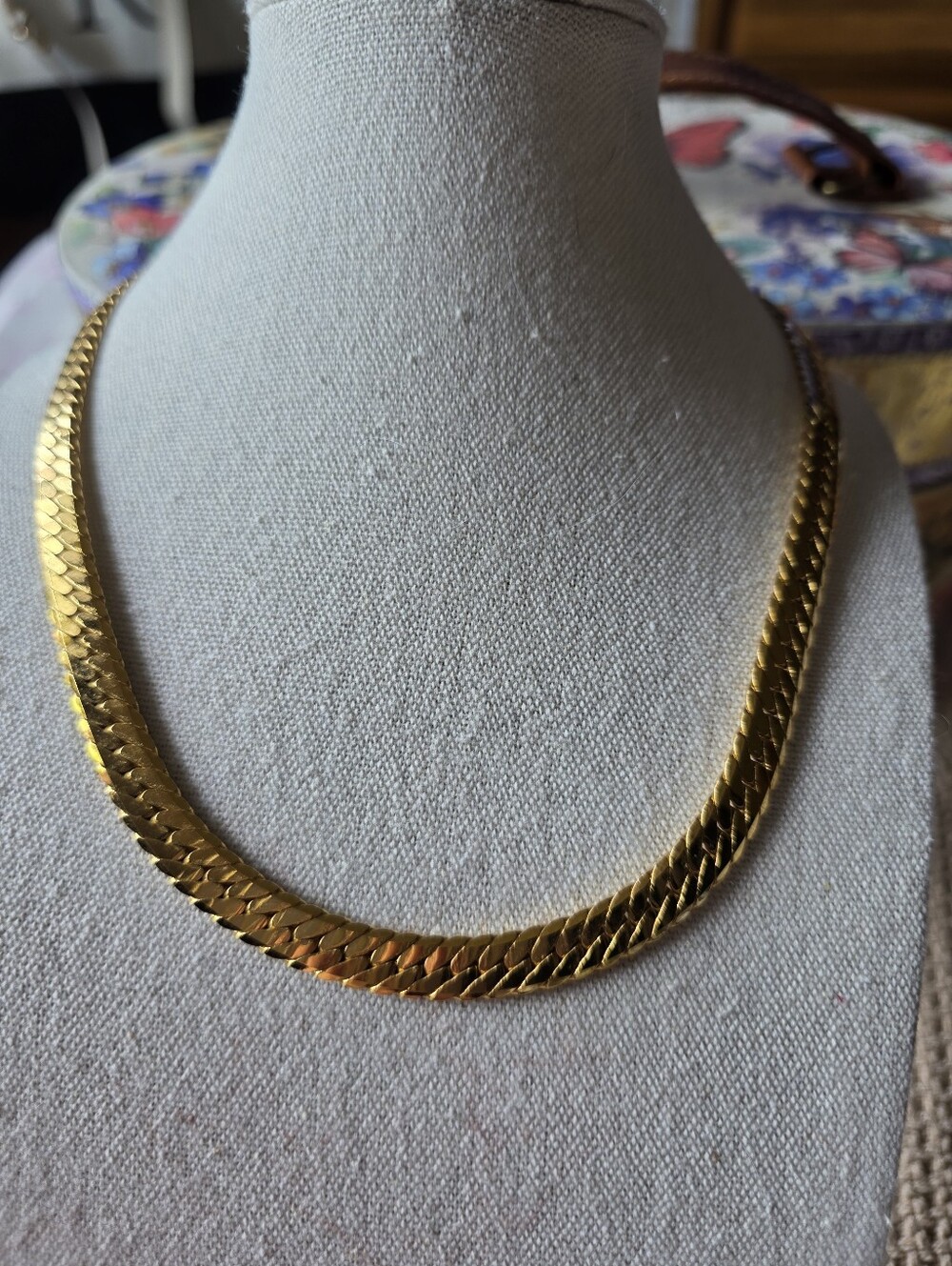 Vintage Signed NAPIER Pat Pend Gold Tone Flat Herringbone Collar Necklace